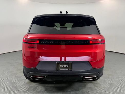 Used 2025 Land Rover Range Rover Sport SE AWD/4WD image 6