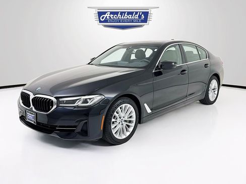 Used 2023 BMW 530i xDrive 530i xDrive w/ Premium Package image 3