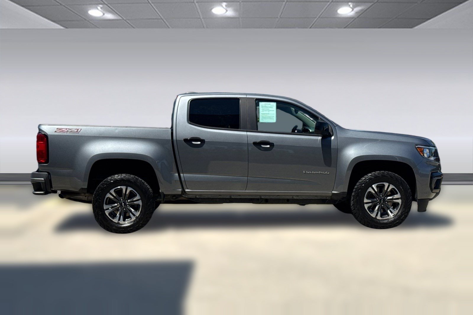 Used 2022 Chevrolet Colorado Z71 AWD/4WD image 8