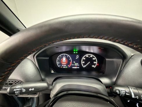 Used 2025 Honda HR-V Sport image 11