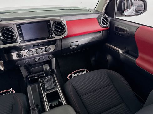 Used 2021 Toyota Tacoma SR5 image 33