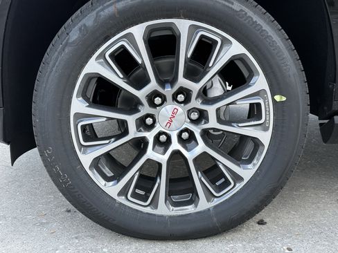 New 2026 GMC Yukon XL Denali w/ Sun & Power Step Package image 9