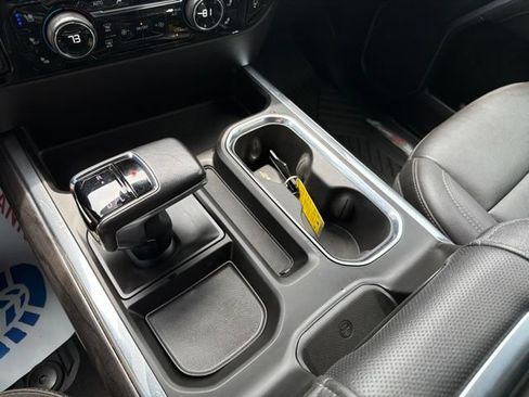 Used 2022 Chevrolet Silverado 1500 LTZ AWD/4WD image 27