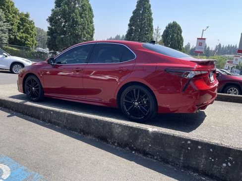 Certified 2022 Toyota Camry XSE FWD image 5