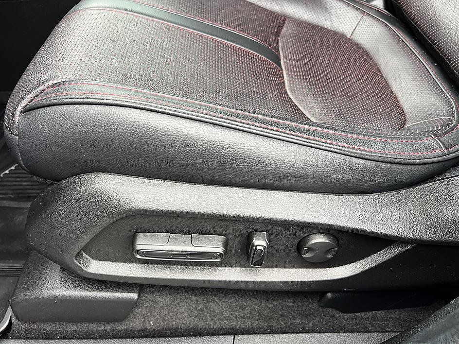 Used 2025 Honda Pilot Black Edition image 22