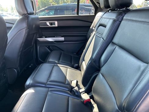 Used 2023 Ford Explorer XLT w/ Equipment Group 202A image 40