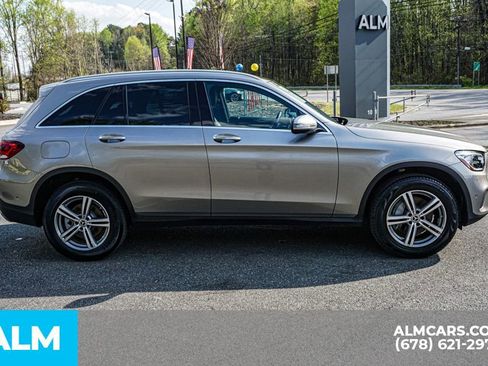 Used 2022 Mercedes-Benz GLC 300 4MATIC w/ Premium Package Lite image 9