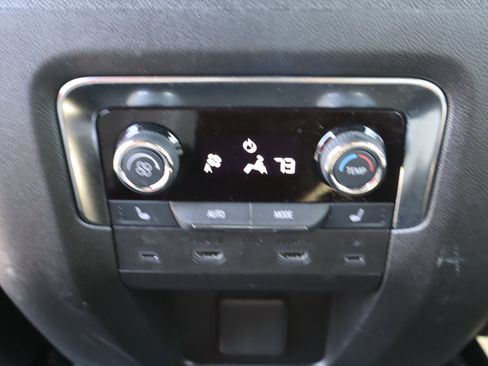 Used 2025 Chevrolet Tahoe Premier AWD/4WD image 36