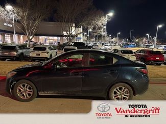 Used 2017 Toyota Yaris iA video 1
