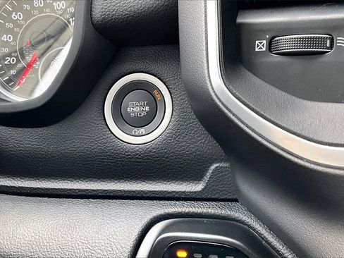 Certified 2022 RAM 1500 Big Horn image 27