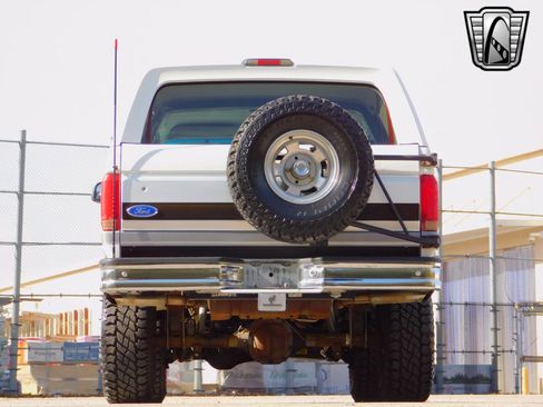 Used 1995 Ford Bronco image 6