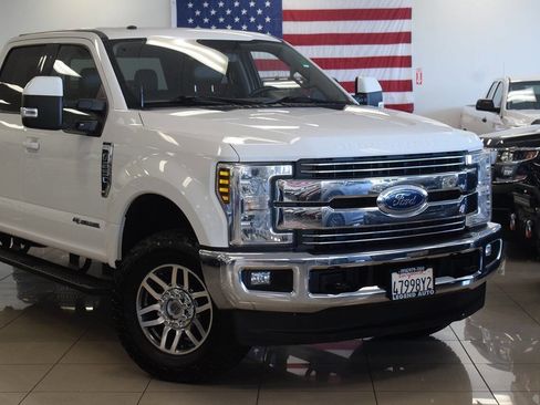 Used 2018 Ford F250 Lariat AWD/4WD image 3