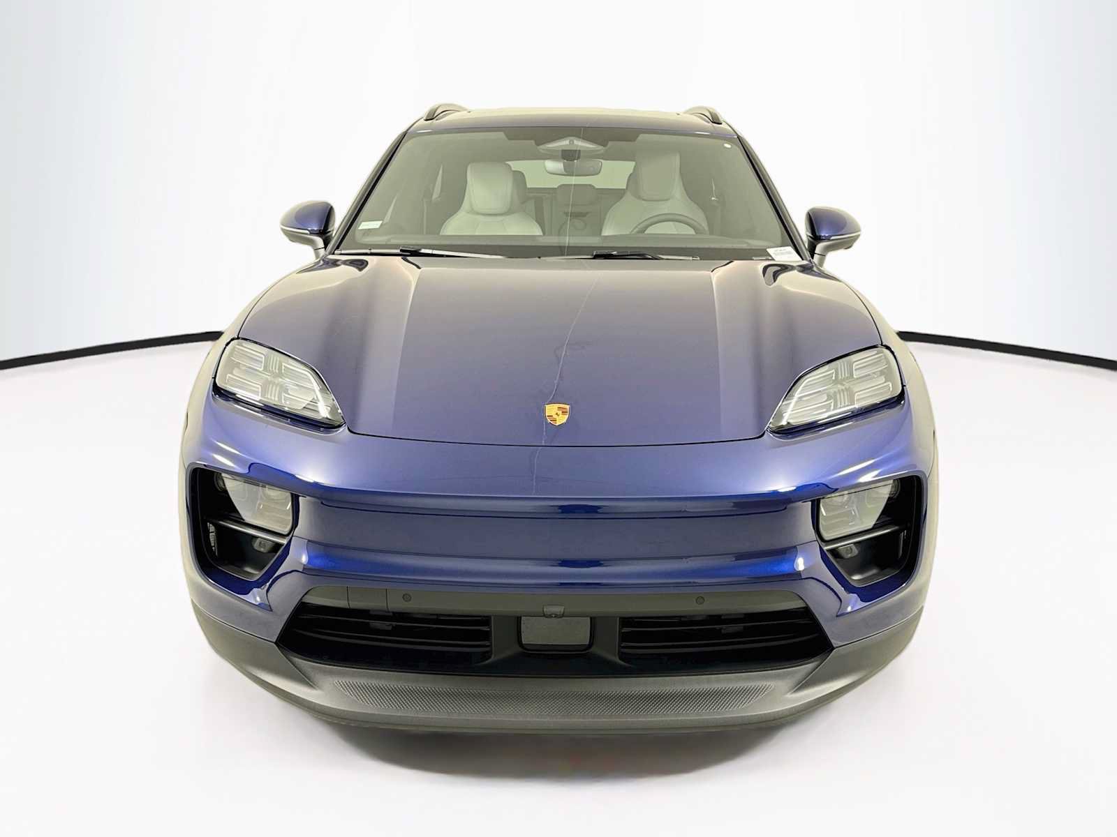 Used 2026 Porsche Macan Electric RWD image 6