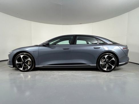 Used 2024 Lucid Air Touring image 4