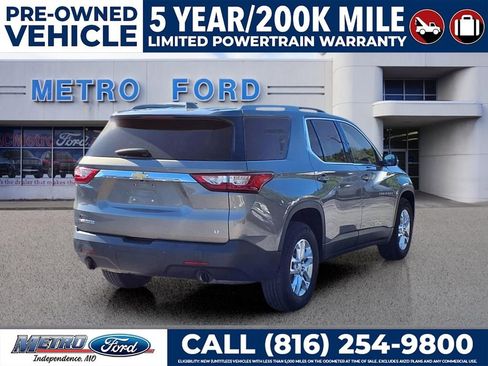 Used 2018 Chevrolet Traverse LT FWD image 5
