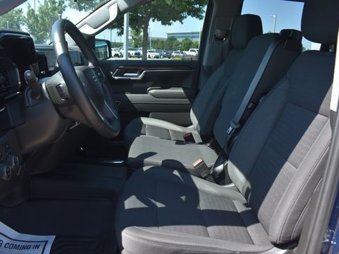 Used 2023 Chevrolet Silverado 1500 RST w/ Z71 Off-Road Package AWD/4WD image 17