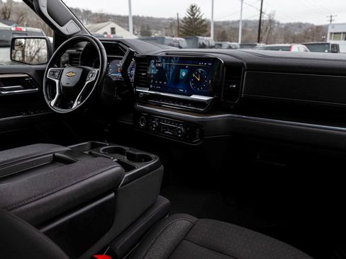 Used 2023 Chevrolet Silverado 1500 LT image 31