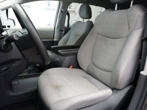 Used 2022 Toyota Sienna LE image 12