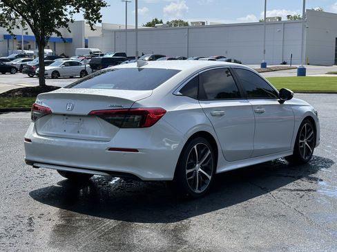 Used 2024 Honda Civic Touring image 12