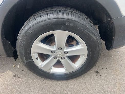 Used 2014 Toyota RAV4 XLE image 9