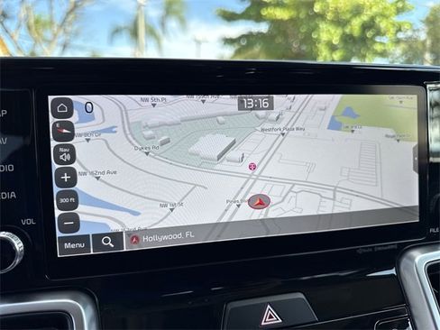 Used 2023 Kia Sorento EX image 18