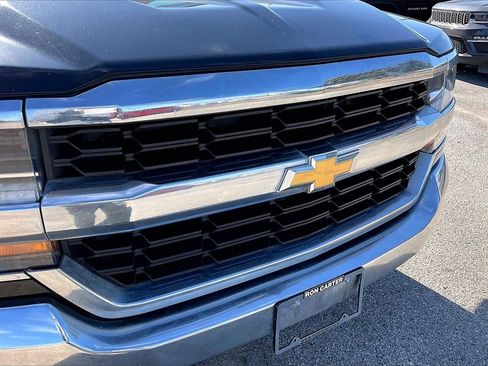 Used 2018 Chevrolet Silverado 1500 LT w/ Texas Edition image 34