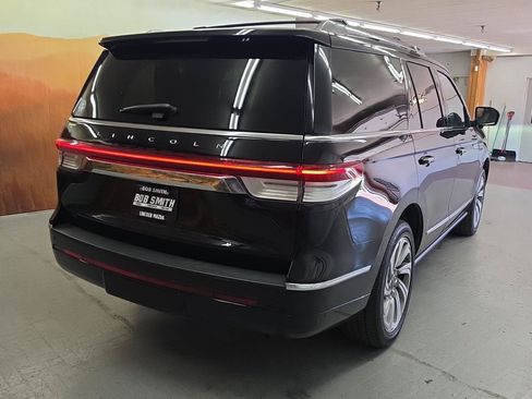 Used 2023 Lincoln Navigator Reserve AWD/4WD image 21