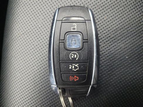 Used 2017 Lincoln MKC Reserve w/ Lincoln MKC Climate Package image 32