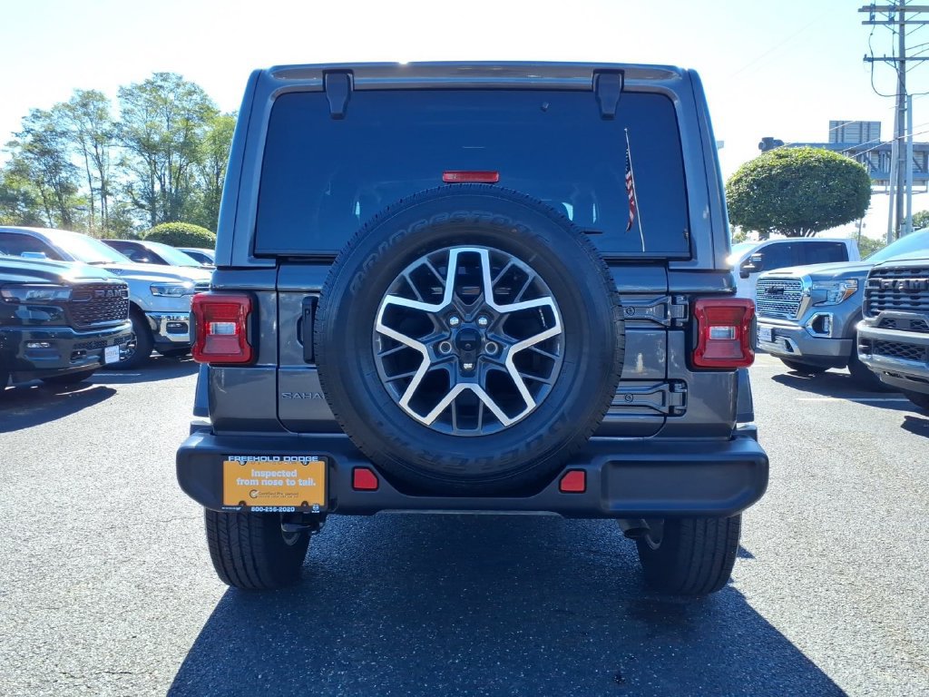 Certified 2026 Jeep Wrangler Unlimited Sahara AWD/4WD image 18