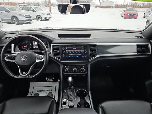 Used 2021 Volkswagen Atlas Cross Sport SE w/ Panoramic Sunroof Package image 14