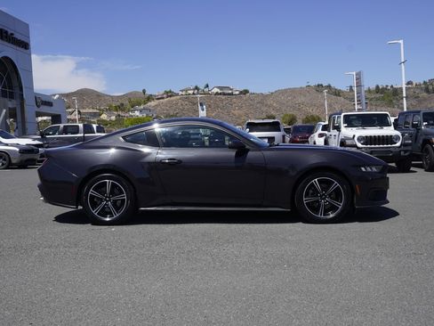 Used 2024 Ford Mustang Coupe RWD image 3