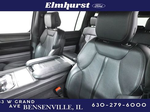 Used 2024 Jeep Wagoneer Series II w/ Flexible Seating Group image 12