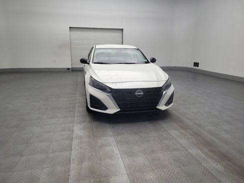 Used 2024 Nissan Altima 2.5 SV image 14