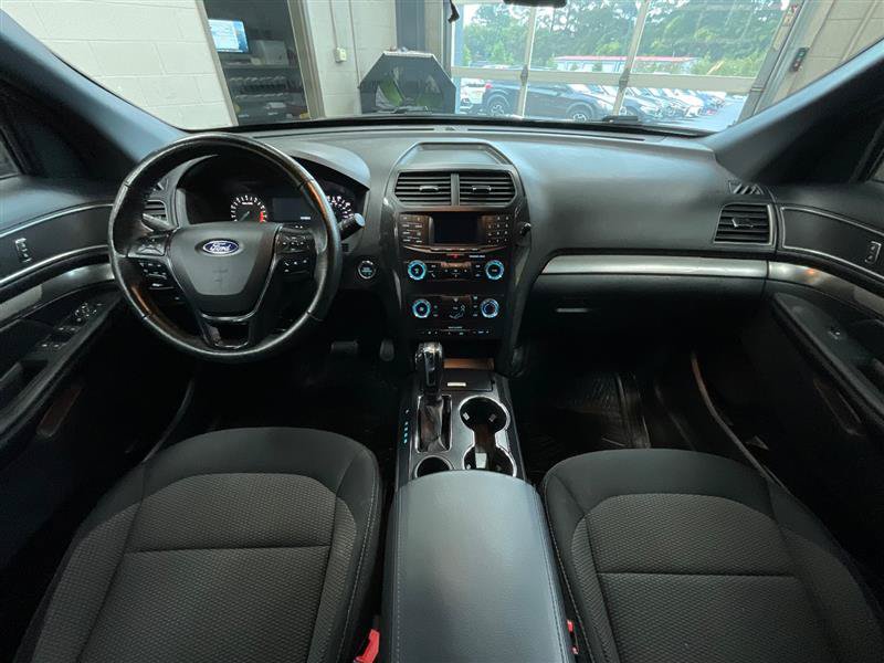 Used 2018 Ford Explorer XLT w/ Class II Trailer Tow Package FWD image 23