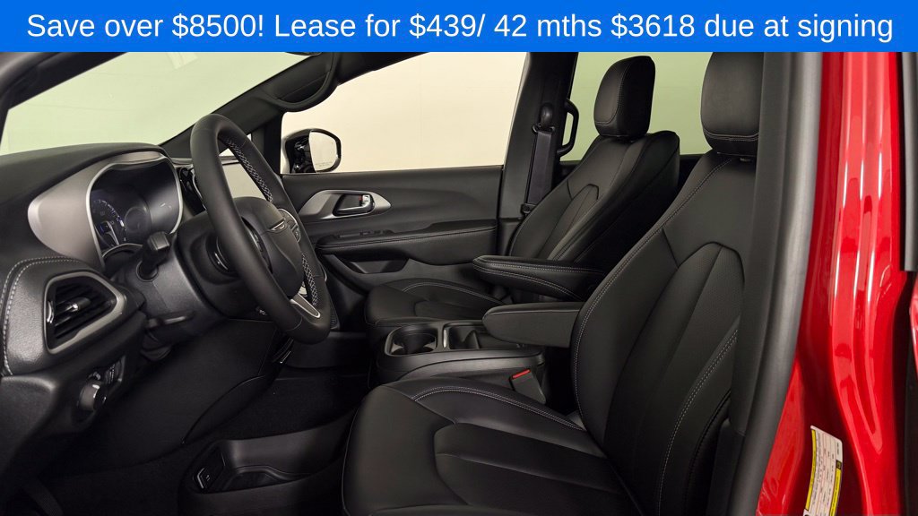 New 2027 Chrysler Pacifica Select FWD image 14