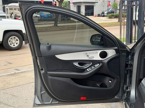 Used 2018 Mercedes-Benz C 300 Sedan image 6