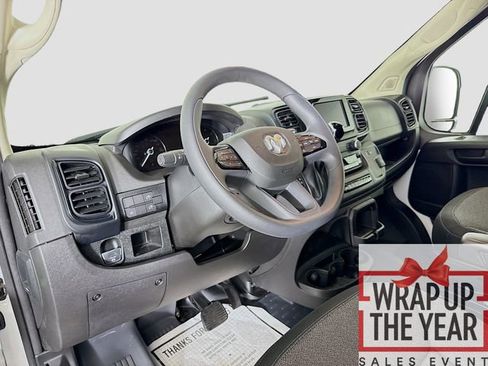 Used 2025 RAM ProMaster 2500 w/ Convenience Group image 9