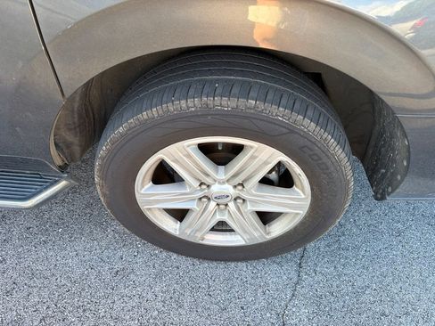 Used 2018 Ford Expedition Max XLT w/ Equipment Group 202A RWD image 6