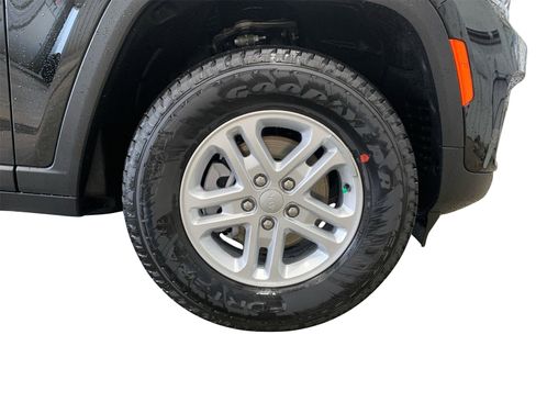 Used 2025 Jeep Grand Cherokee Laredo image 22