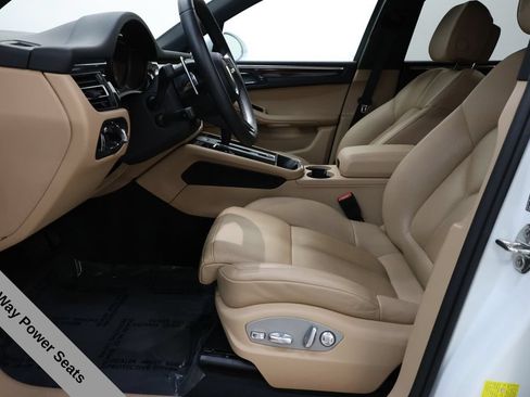 Used 2025 Porsche Macan S AWD/4WD image 30