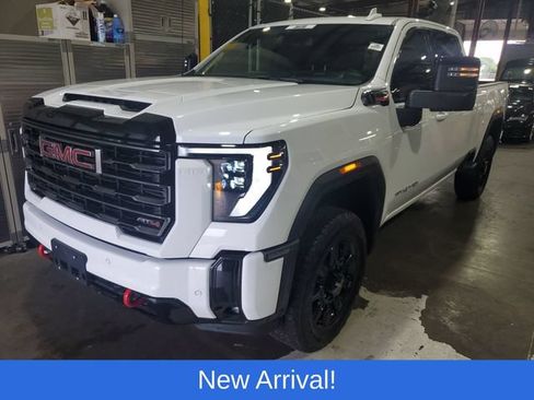 Used 2026 GMC Sierra 2500 AT4 AWD/4WD image 1