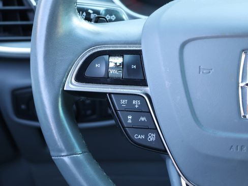 Used 2020 Lincoln Nautilus Reserve w/ Equipment Group 201A image 18