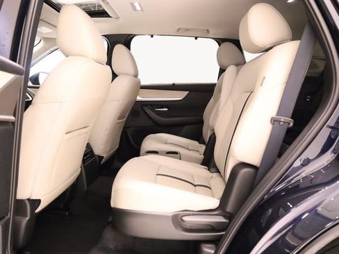Used 2025 MAZDA CX-90 Plug-In Hybrid w/ Preferred AWD/4WD image 28