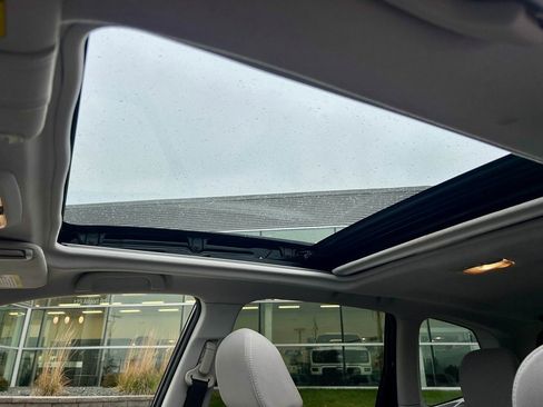 Used 2017 Subaru Forester 2.5i Premium image 28