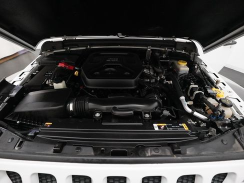 Used 2022 Jeep Wrangler Unlimited Sport image 3