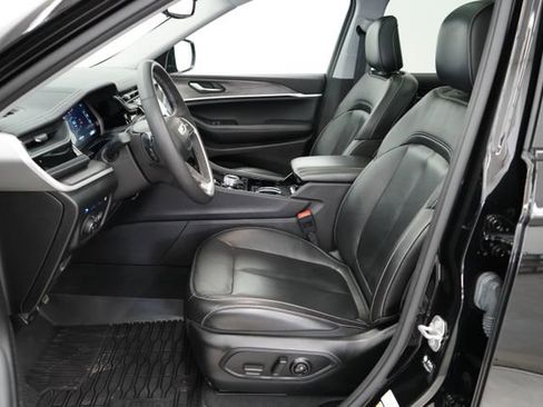 Used 2022 Jeep Grand Cherokee Limited 4xe image 13