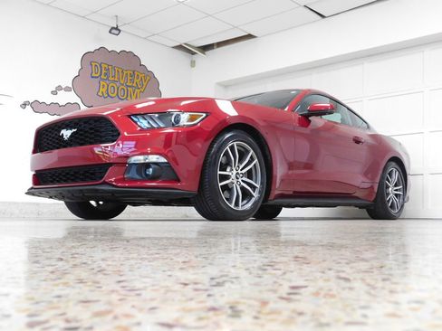 Used 2015 Ford Mustang Premium RWD image 9