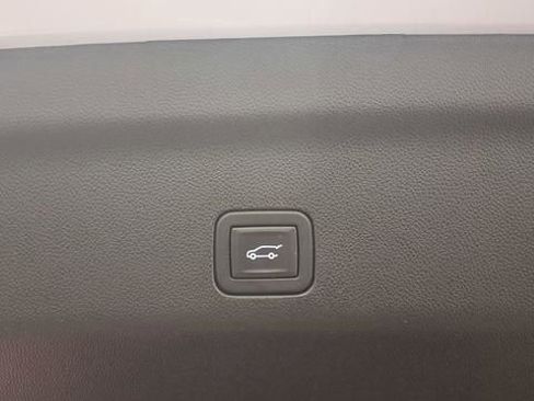 Used 2024 Chevrolet Suburban RST w/ Luxury Package image 25