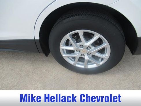 Used 2024 Chevrolet Equinox LT AWD/4WD image 5