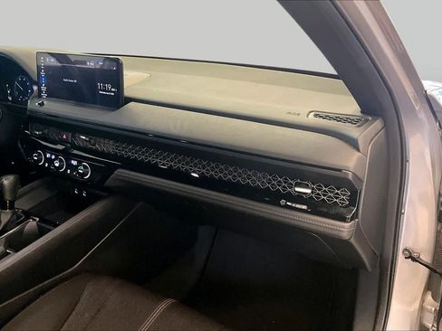 Used 2023 Honda Accord Sport image 17